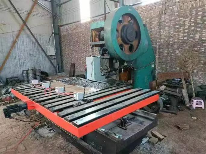 常州自動送料機生產(chǎn)廠家,就找兆豐數(shù)控設(shè)備,運行穩(wěn)定, 自動避